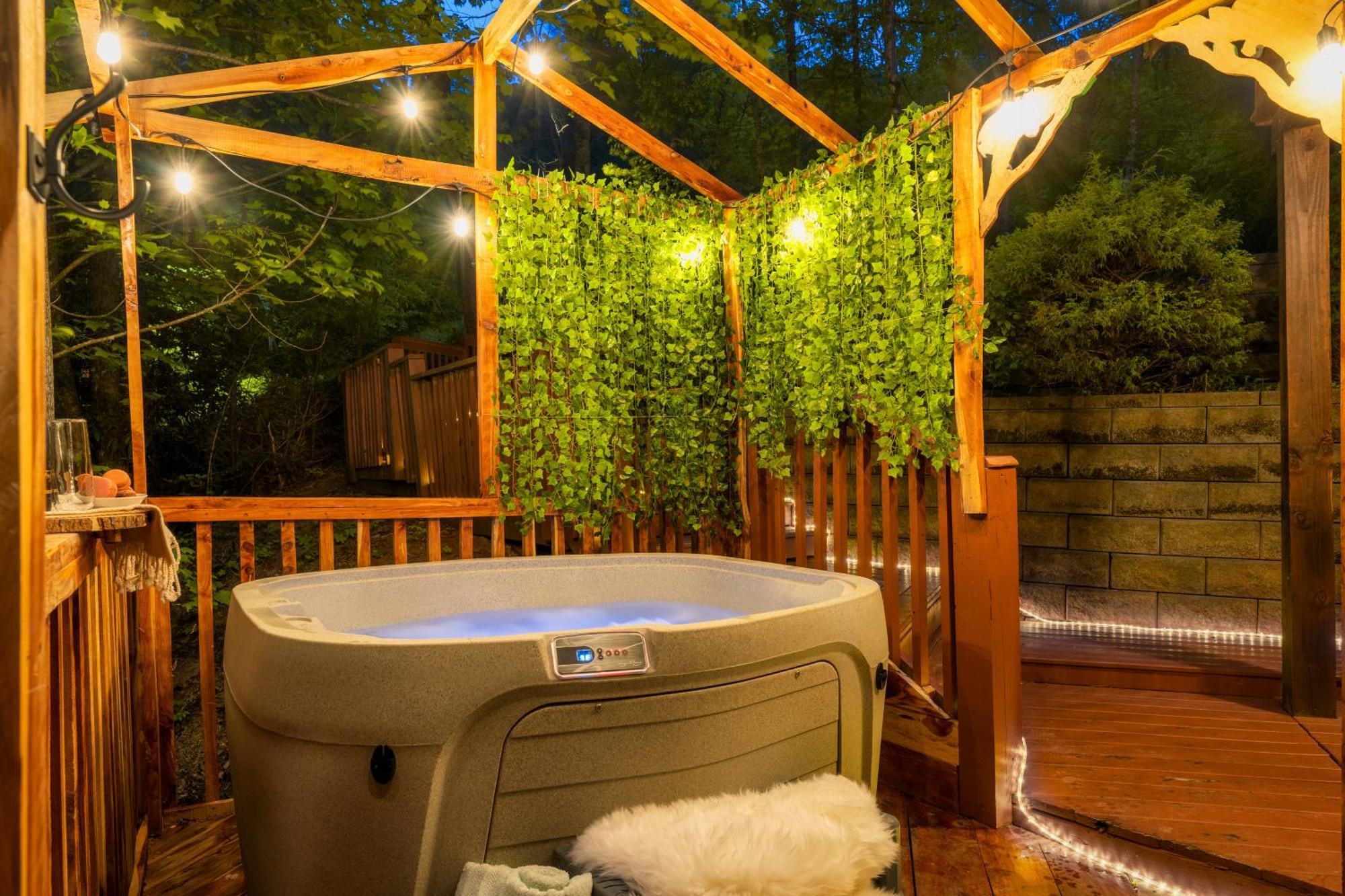 Cabin In A Gated Resort With Seasonal Resort Pool Pigeon Forge Ngoại thất bức ảnh
